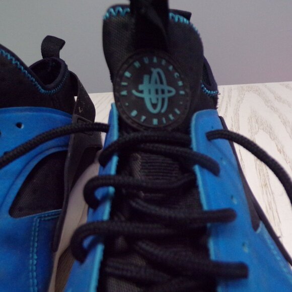 Size 10.5 - Nike Air Huarache Run Black/Blue Ultra - Picture 5 of 10
